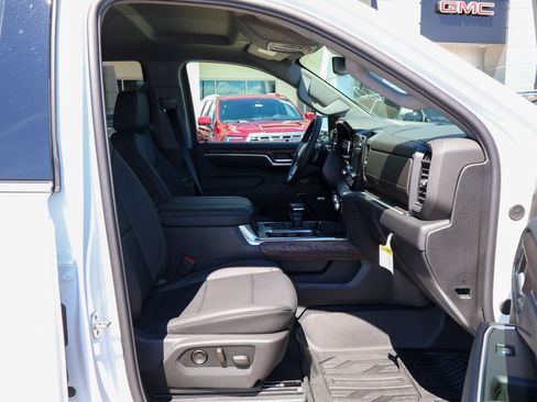 New 2026 GMC Sierra 1500 SLT w/ SLT Premium Package AWD/4WD image 28