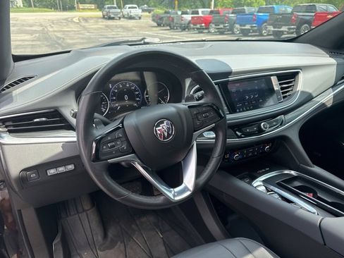 Used 2023 Buick Enclave Premium image 11