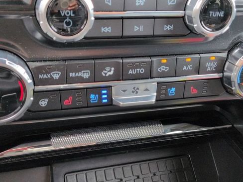 Used 2024 Ford F150 Platinum w/ Equipment Group 702A High AWD/4WD image 31