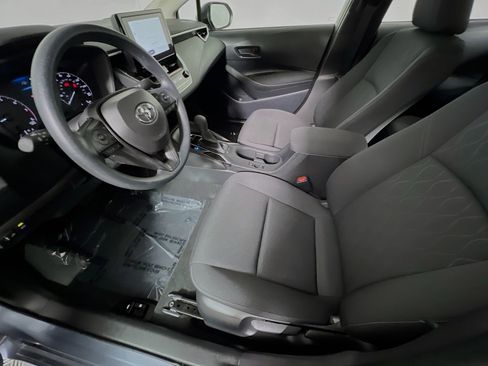 Used 2025 Toyota Corolla LE FWD image 15