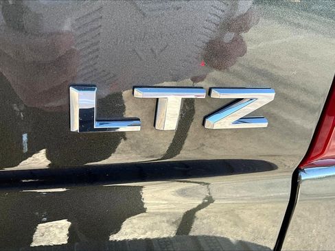 Used 2022 Chevrolet Silverado 3500 LTZ w/ LTZ Plus Package image 16