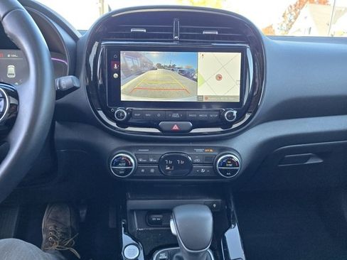 Used 2024 Kia Soul EX image 34