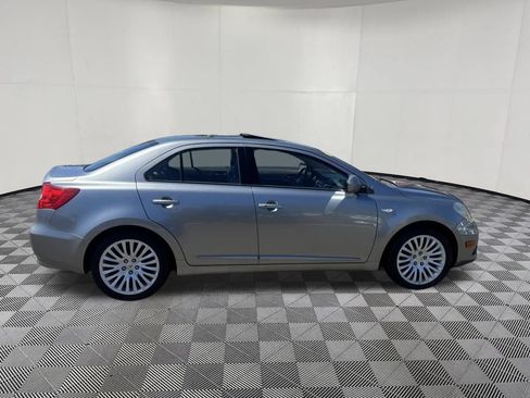 Used 2010 Suzuki Kizashi GTS FWD image 4