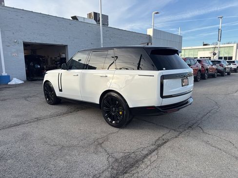 Used 2022 Land Rover Range Rover SE image 5