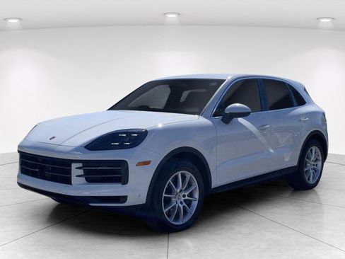 Used 2025 Porsche Cayenne AWD/4WD image 7