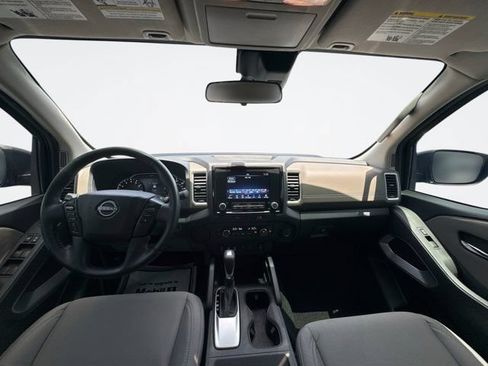 Used 2024 Nissan Frontier SV w/ SV Convenience Package RWD image 16