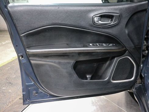 Used 2018 Jeep Compass Limited w/ Navigation Group FWD image 22