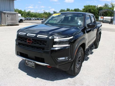 Used 2025 Nissan Frontier Pro-X w/ Tow Package RWD image 3
