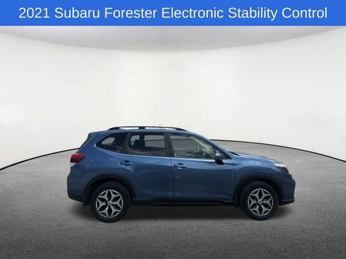 Used 2021 Subaru Forester Premium AWD/4WD image 23