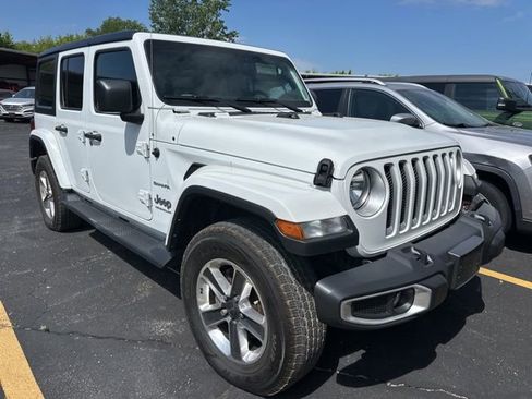 Used 2023 Jeep Wrangler Unlimited Sahara w/ Cold Weather Group AWD/4WD image 2