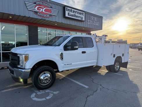 Used 2019 Ford F350 XL w/ XL Value Package image 2
