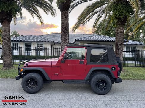 Used 1998 Jeep Wrangler Sport image 4