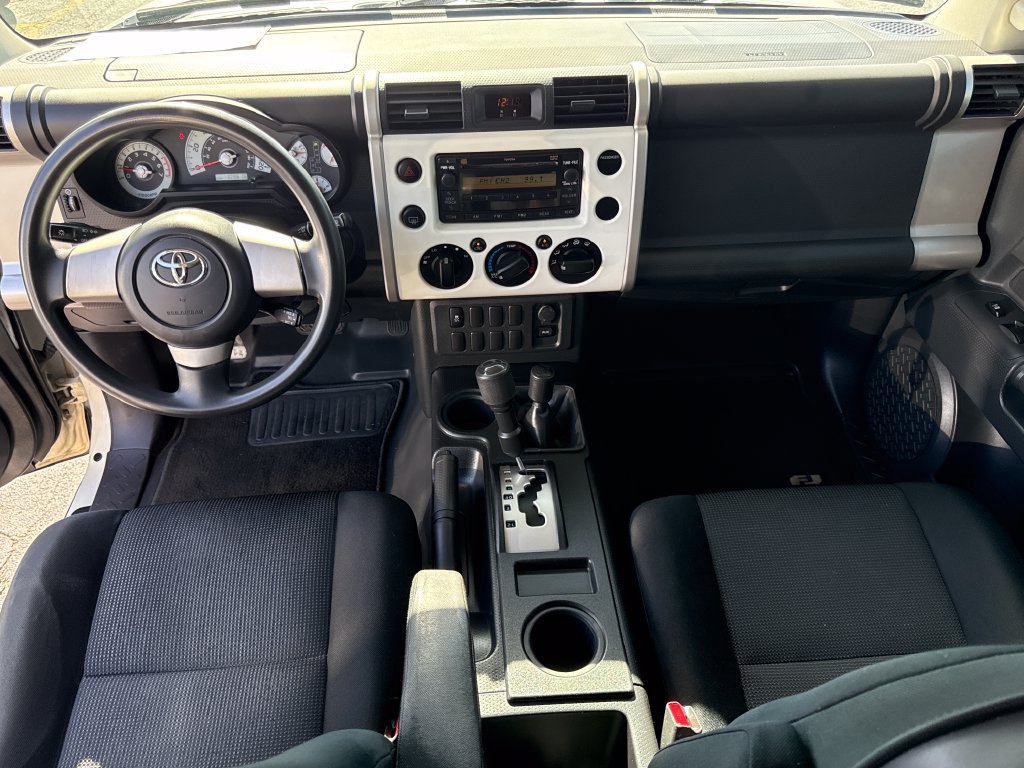 Used 2010 Toyota FJ Cruiser 4WD w/ Convenience Pkg image 8