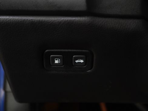 Used 2005 Chevrolet Corvette Convertible w/ Preferred Equipment Group image 16