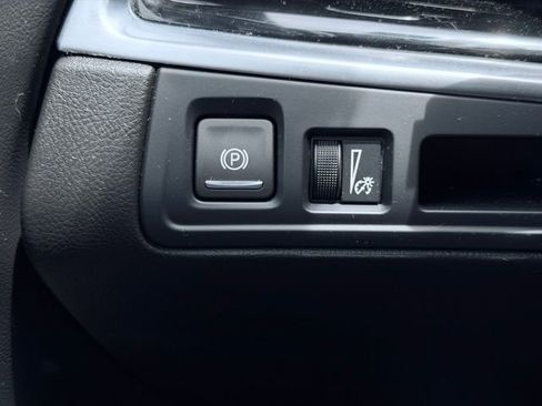 Used 2024 Cadillac XT6 Luxury w/ LPO, Floor Liner Package AWD/4WD image 47