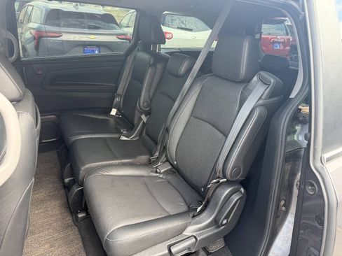 Used 2024 Honda Odyssey Touring image 4