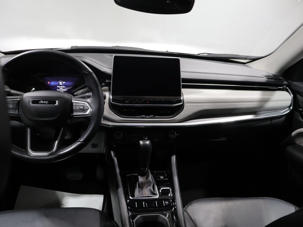 Certified 2022 Jeep Compass Limited AWD/4WD image 17