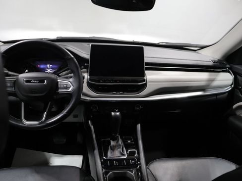 Certified 2022 Jeep Compass Limited AWD/4WD image 17