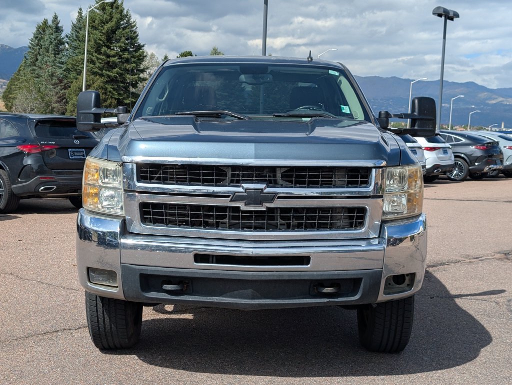 Used 2007 Chevrolet Silverado 2500 LT w/ 2LT Audio Package AWD/4WD image 2