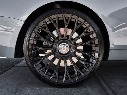 Used 2020 Rolls-Royce Wraith RWD image 20