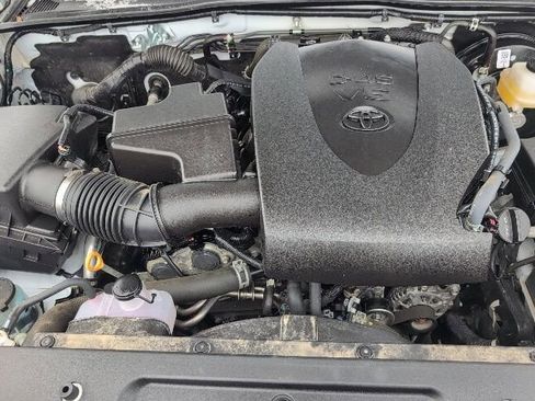 Used 2023 Toyota Tacoma SR5 w/ Technology Package image 22