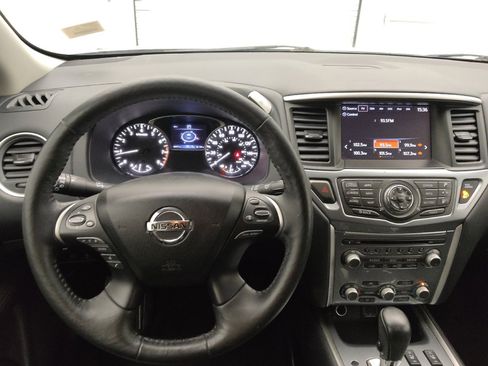 Used 2020 Nissan Pathfinder SL FWD image 22