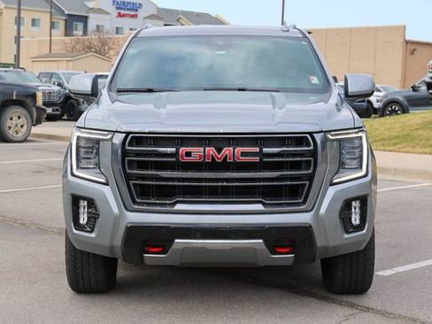 Used 2023 GMC Yukon XL AT4 image 2