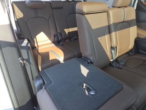 New 2026 Honda Pilot Touring image 23