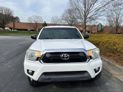 Used 2013 Toyota Tacoma PreRunner w/ SR5 Pkg RWD image 3