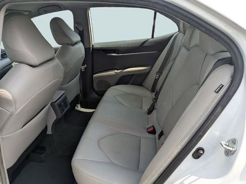Used 2023 Toyota Camry XLE FWD image 12