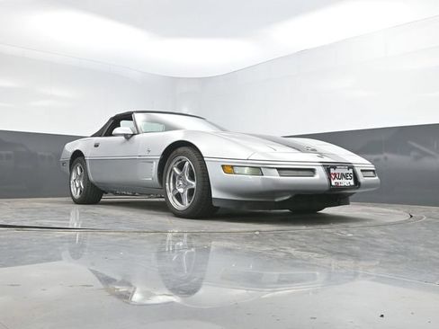 Used 1996 Chevrolet Corvette Convertible RWD image 35