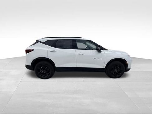 Certified 2024 Chevrolet Blazer LT w/ Convenience Package image 3