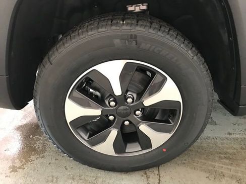 New 2025 Jeep Grand Cherokee Limited 4xe w/ Luxury Tech Group II image 43