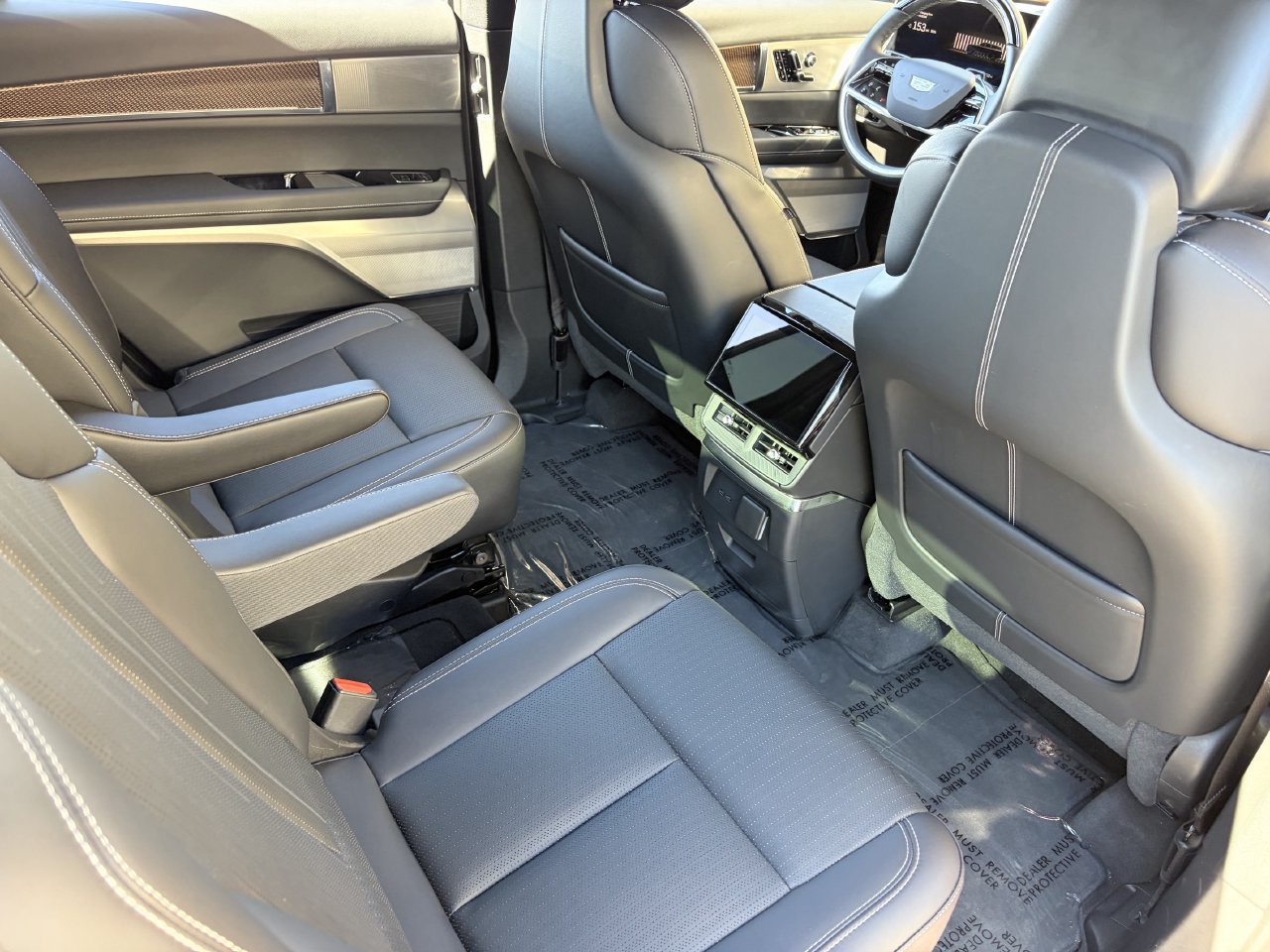 Certified 2026 Cadillac Vistiq Luxury AWD/4WD image 14