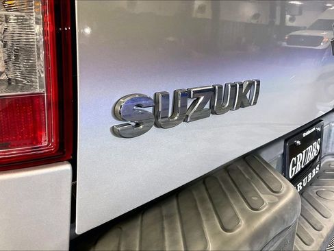 Used 2012 Suzuki Equator Premium RWD image 35