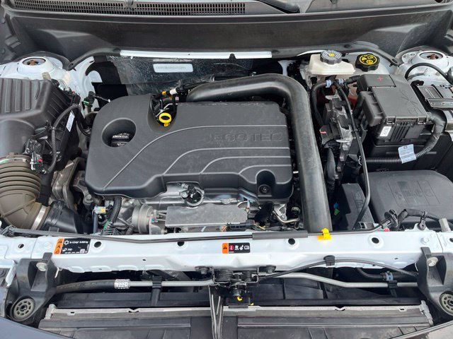 Used 2024 Chevrolet Equinox RS FWD image 29