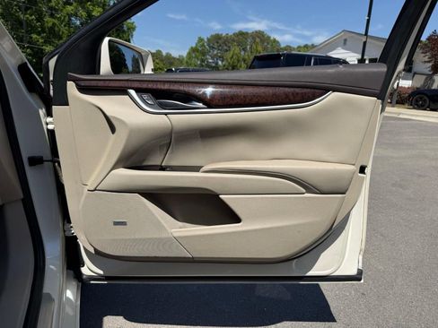 Used 2013 Cadillac XTS Premium FWD image 21