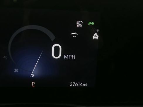Used 2024 Buick Envista Sport Touring w/ Convenience I Package FWD image 34