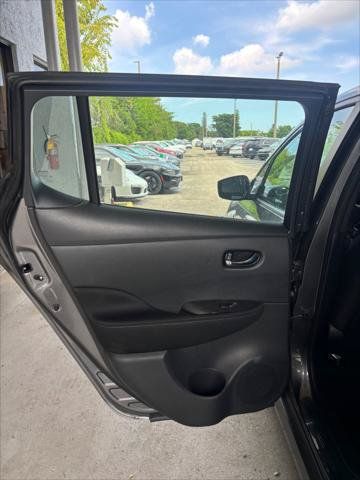 Used 2025 Nissan Leaf S FWD image 22