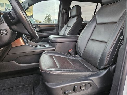 Used 2021 Chevrolet Suburban High Country AWD/4WD image 17