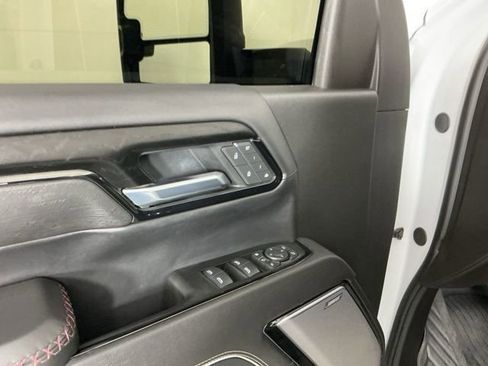 Used 2025 GMC Sierra 2500 AT4X w/ AT4X AEV Edition AWD/4WD image 17