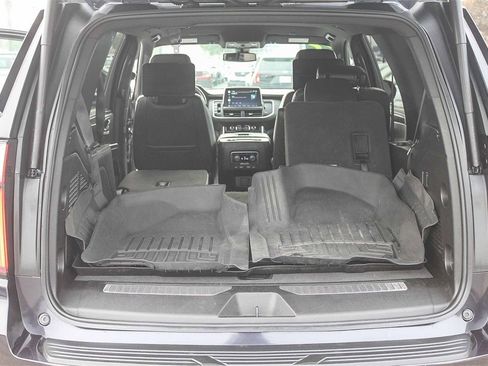 Used 2022 Chevrolet Tahoe Z71 image 33