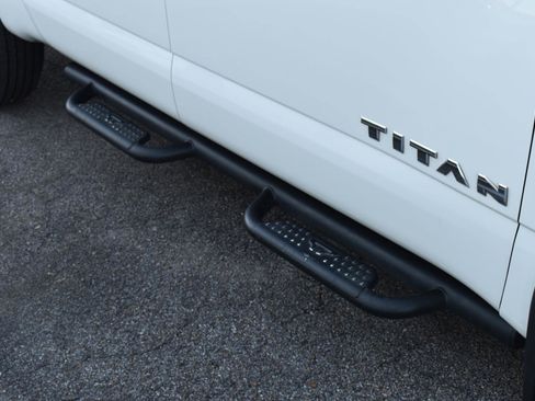 Used 2021 Nissan Titan SV w/ SV Convenience Package image 20