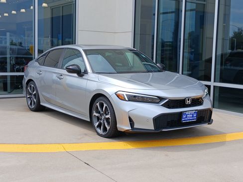 Used 2025 Honda Civic Sport Touring image 5