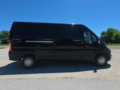 Used 2023 RAM ProMaster 2500 FWD image 3
