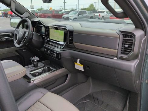 New 2026 Chevrolet Silverado 1500 ZR2 w/ Dark Appearance Package AWD/4WD image 28