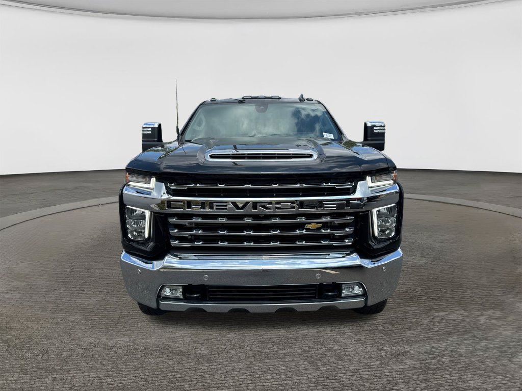 Used 2022 Chevrolet Silverado 2500 LTZ w/ LTZ Plus Package AWD/4WD image 2