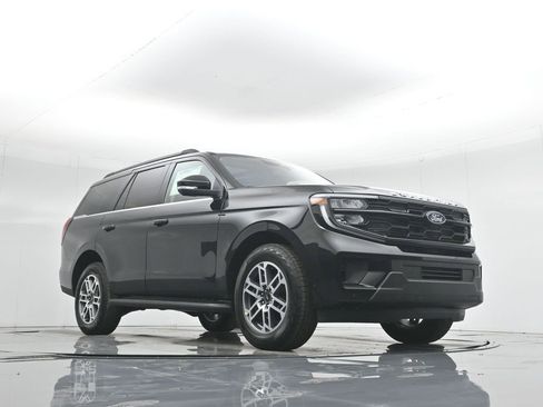 New 2025 Ford Expedition Active image 49