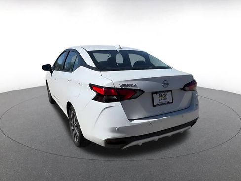 Used 2025 Nissan Versa SV image 11