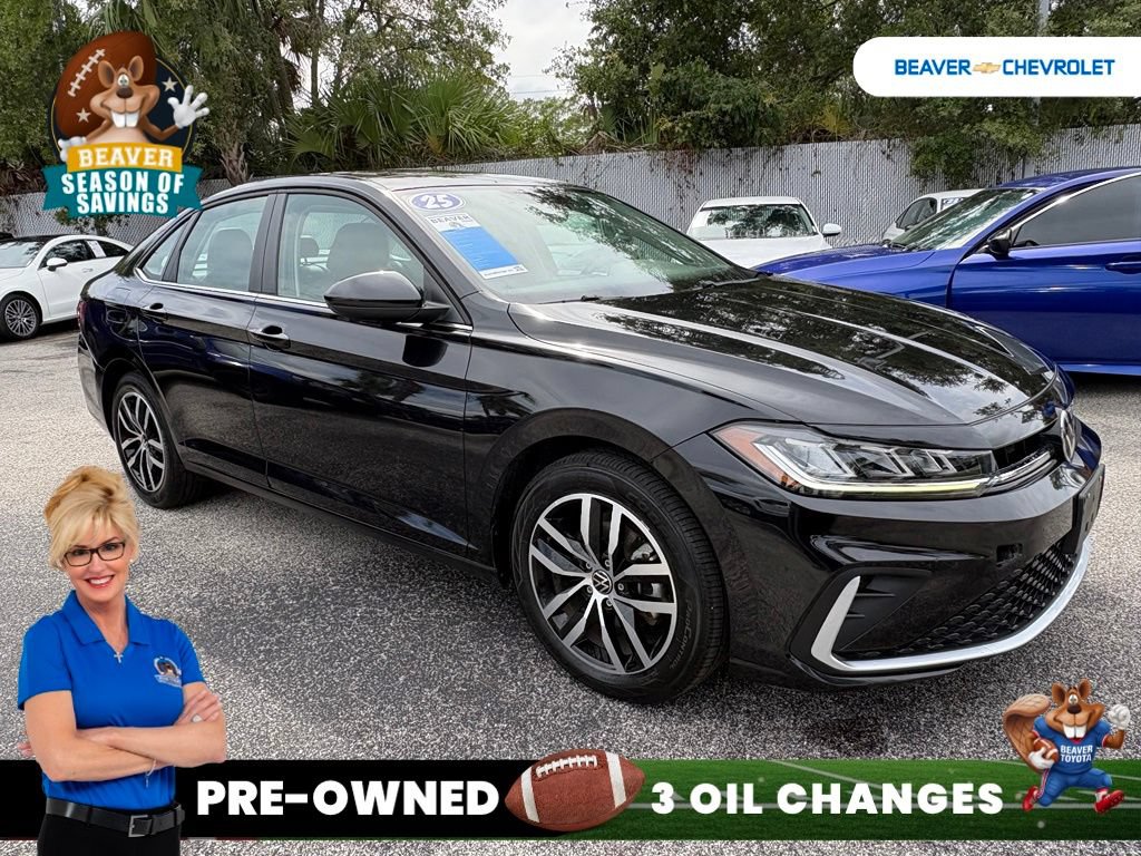 Used 2025 Volkswagen Jetta SE FWD image 9